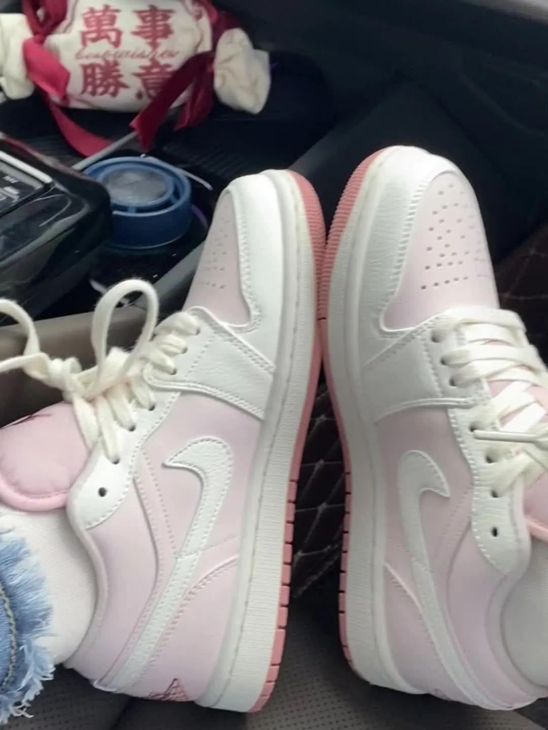 被问爆💥 这双粉白AJ把“少女心”焊在脚上啦